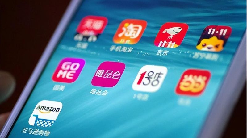 行业背景：电商竞争加剧，代运营成为关键